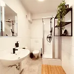 Neu Gruppenurlaub In Der Kieler Innenstadt * Kiel