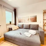 Neu Gruppenurlaub In Der Kieler Innenstadt *
