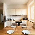 Apartamento Neu Gruppenurlaub In Der Kieler Innenstadt *