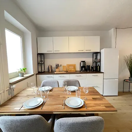 Neu Gruppenurlaub In Der Kieler Innenstadt *