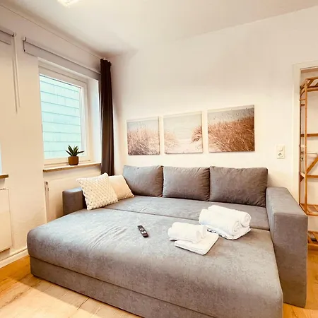 Neu Gruppenurlaub In Der Kieler Innenstadt *