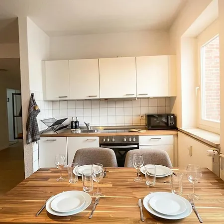Apartamento Neu Gruppenurlaub In Der Kieler Innenstadt *